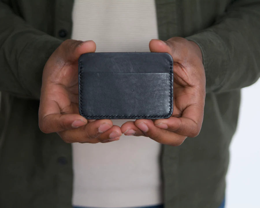 Minimalist Leather Wallet - Black